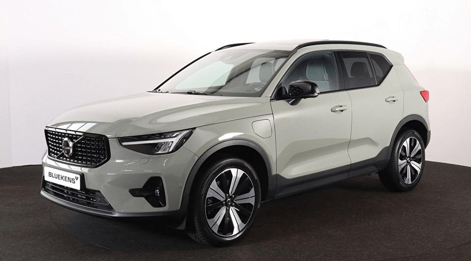 Originele 19 inch Volvo R-Design velgen winterbanden XC40, 19 inch, Gebruikt, 255 mm, -