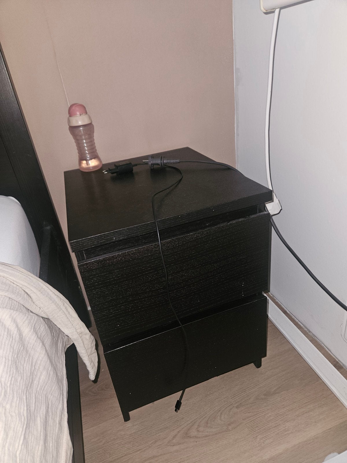 2x IKEA MALM Nachtkastjes - Zwart, Ophalen, Gebruikt