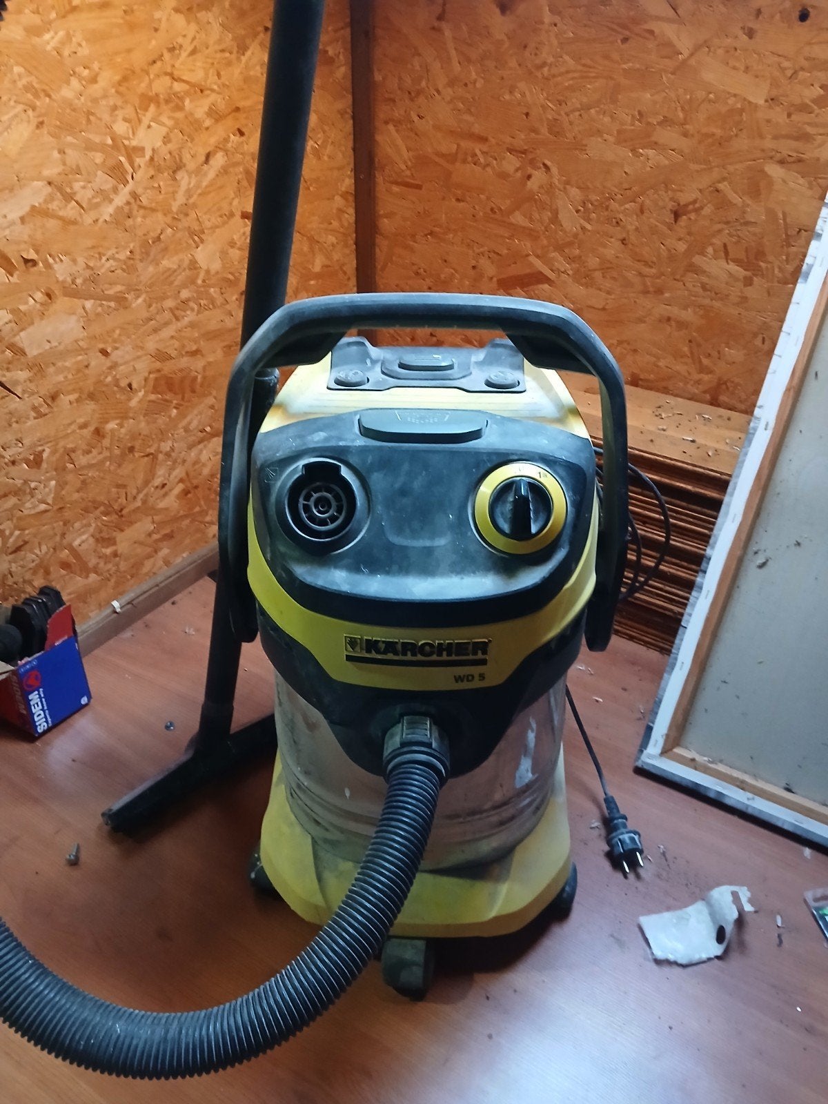 Kärcher WD 5 Premium nat- en droogzuiger 1100W, Ophalen, Gebruikt, Kärcher, Industriële stofzuiger