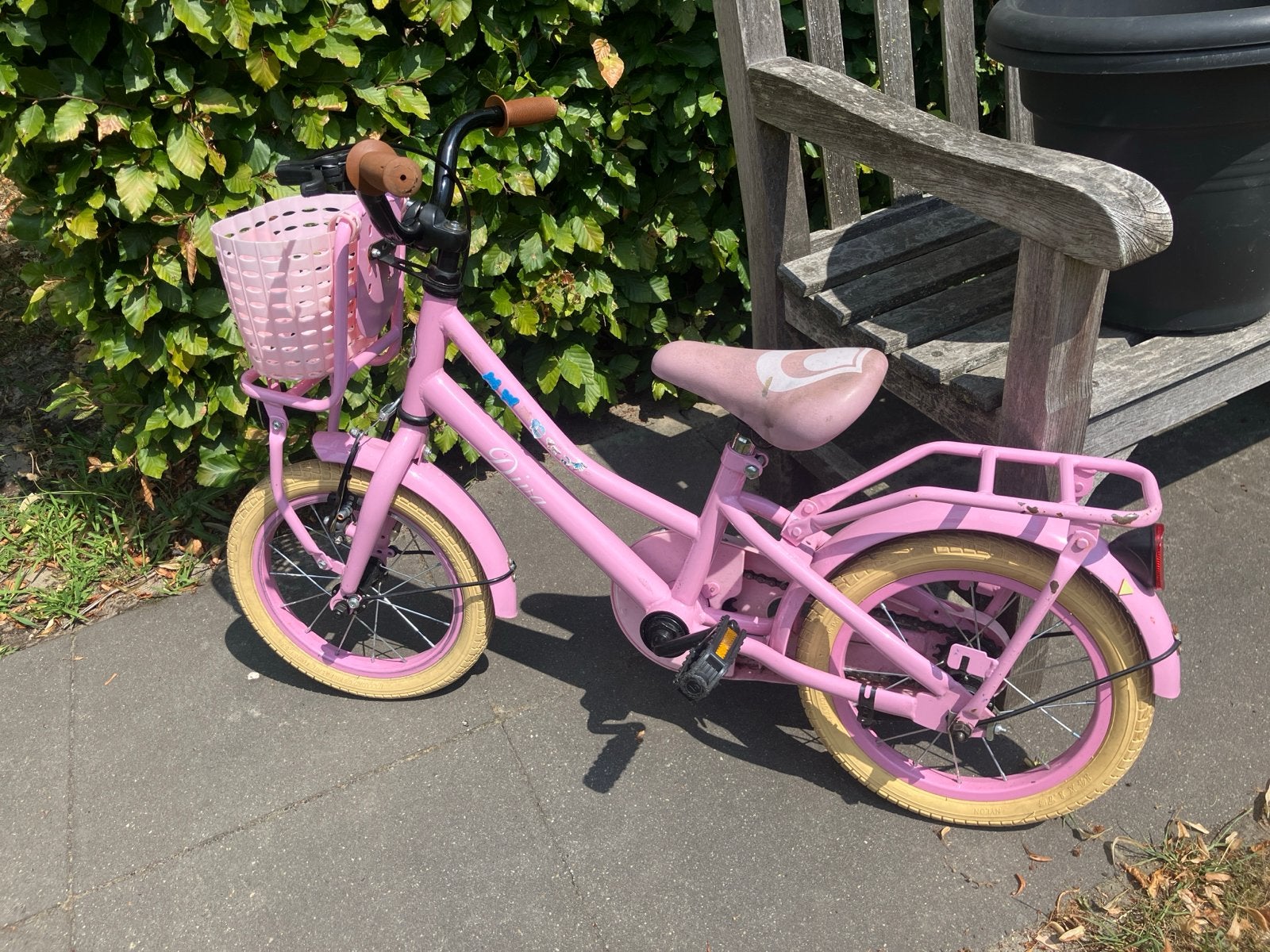 Diva kinderfietsje roze 3-5 jaar - Goed onderhouden, Ophalen, Gebruikt, Terugtraprem, Minder dan 16 inch