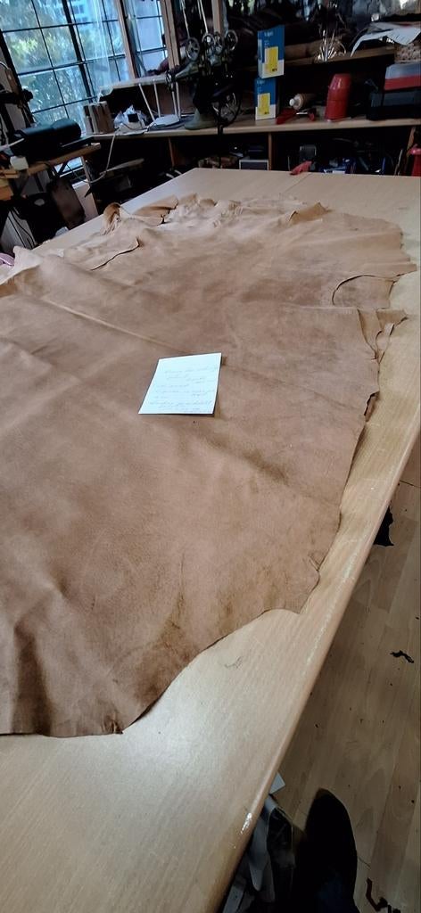 Voeringleer leder, natuurlijk gelooid, 1,75 euro per voet., Hobby en Vrije tijd, Stoffen en Lappen, Overige kleuren, Leer of Kunstleer