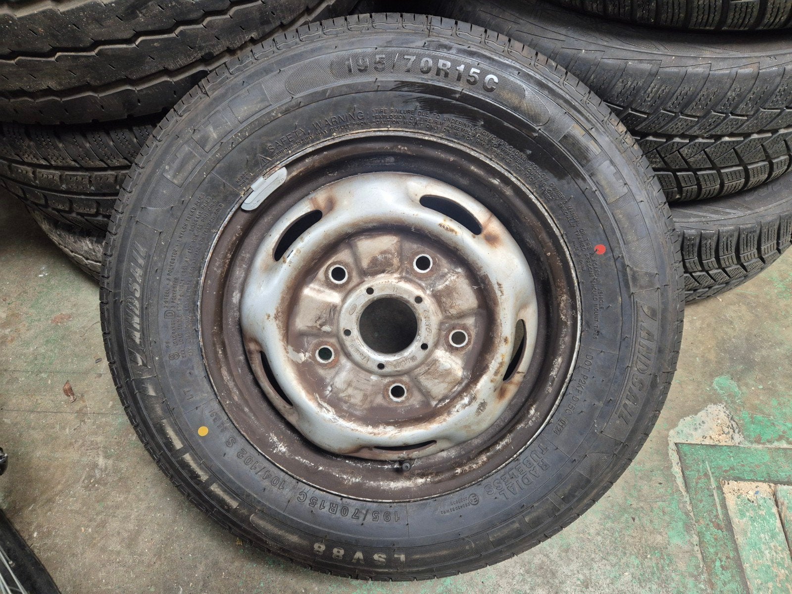 Reservewiel ford transit, Ophalen, Ford