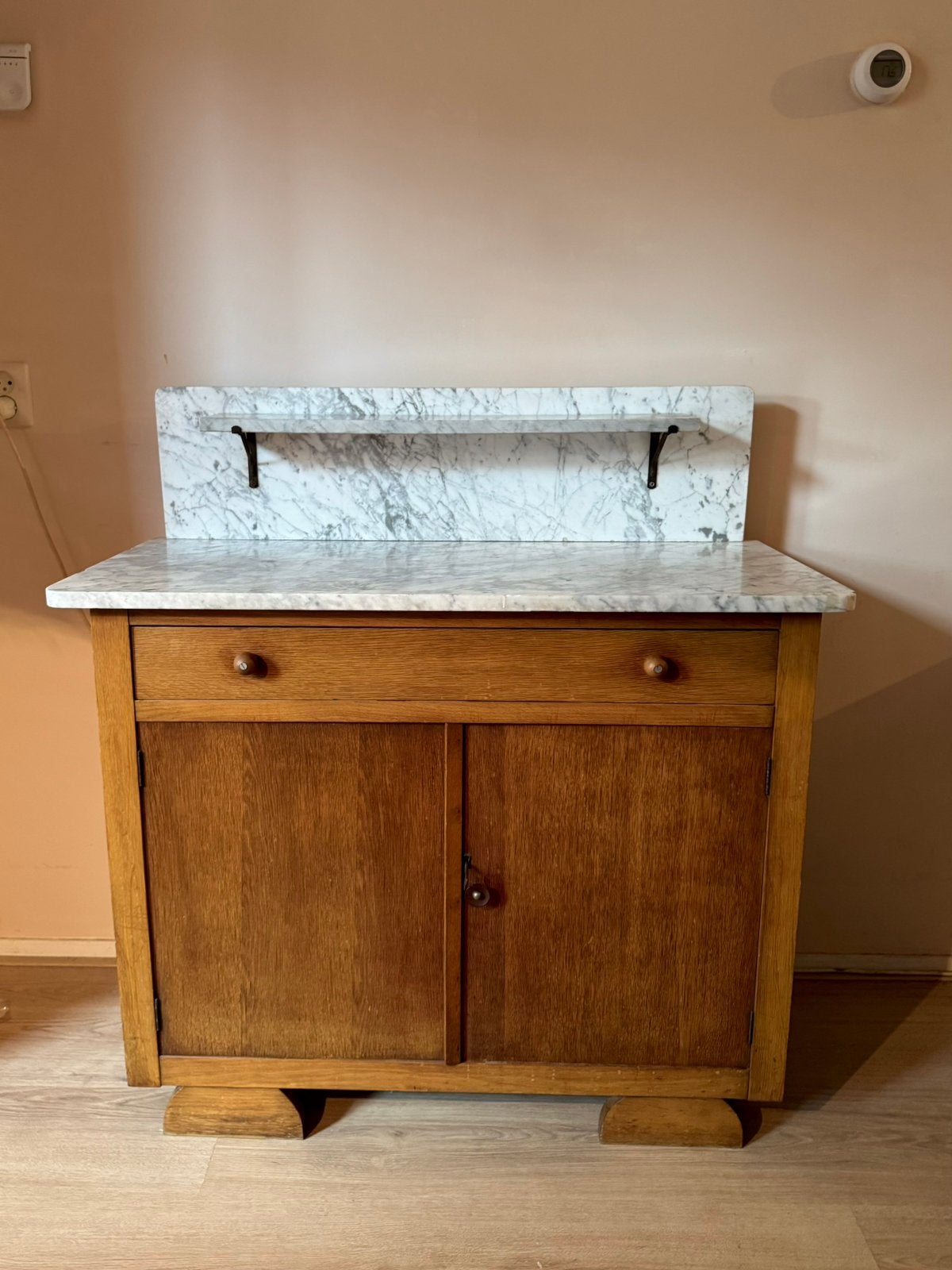 Art Deco houten kast met Carrara marmeren blad, Ophalen, Zo goed als nieuw, 25 tot 50 cm, 100 tot 150 cm