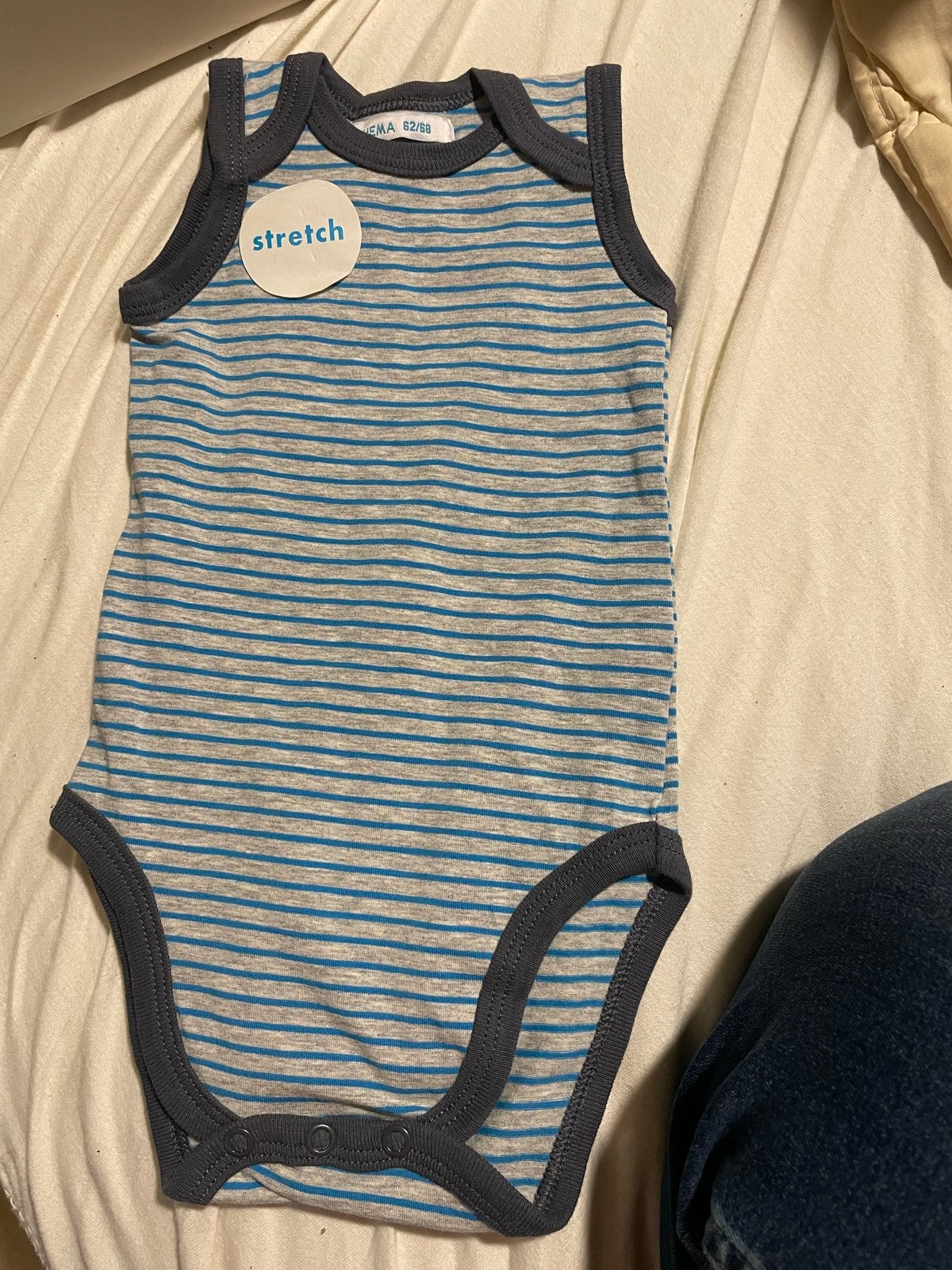 Babykleding set: HEMA romper, Disney Pooh romper, Fieps slab, Ophalen of Verzenden, Nieuw, Jongetje of Meisje, Nacht- of Onderkleding