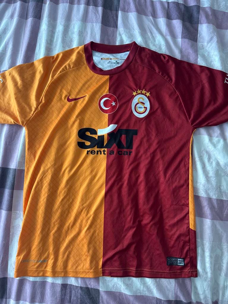 Galatasaray voetbalshirt Aktürkoğlu maat M, Maat M, Ophalen of Verzenden, Gebruikt, Shirt