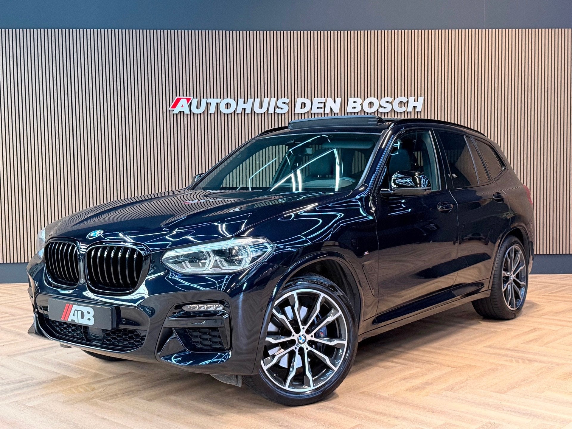 BMW X3 M40i xDrive High Executive 361PK |Pano|Keyless|Memory, Auto's, Dealer onderhouden, Gebruikt, 1820 kg, Zwart