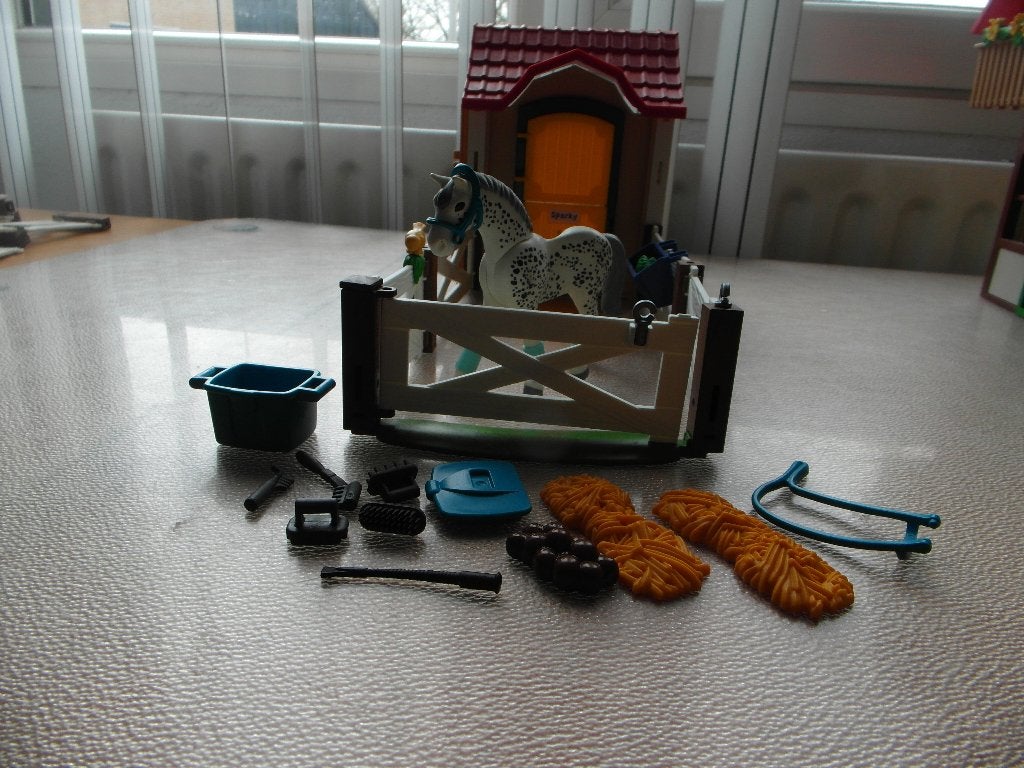 playmobil paardenbox met Sparky 6935, Ophalen of Verzenden, Zo goed als nieuw, Complete set, Overige typen