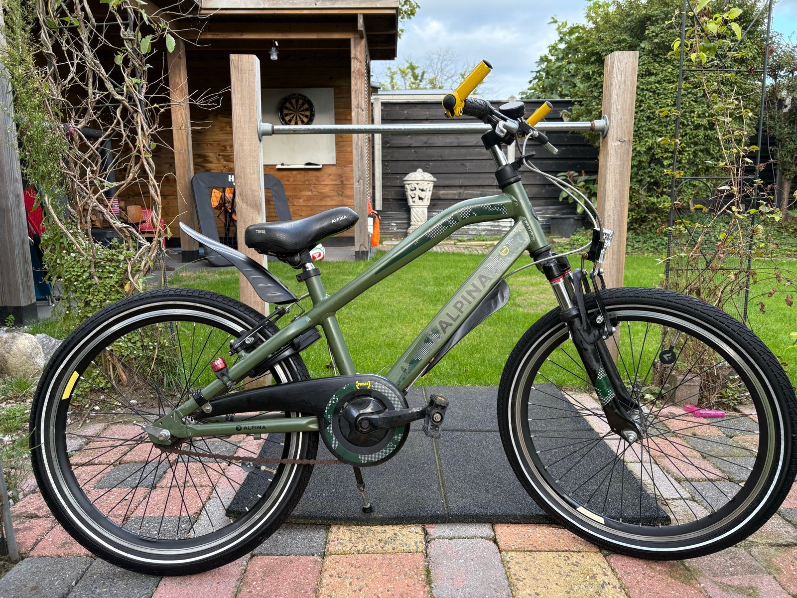 Alpina Trial 22 inch jongensfiets - Zeer goede staat, Fietsen en Brommers, Fietsen | Jongens, Ophalen, Terugtraprem, 22 inch, Handrem