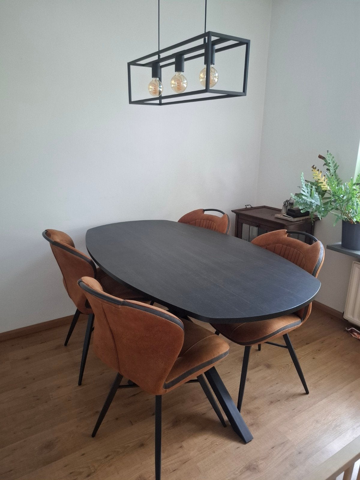 Stoelen en ovale tafel, Ophalen, 100 tot 150 cm, 200 cm of meer, Zo goed als nieuw