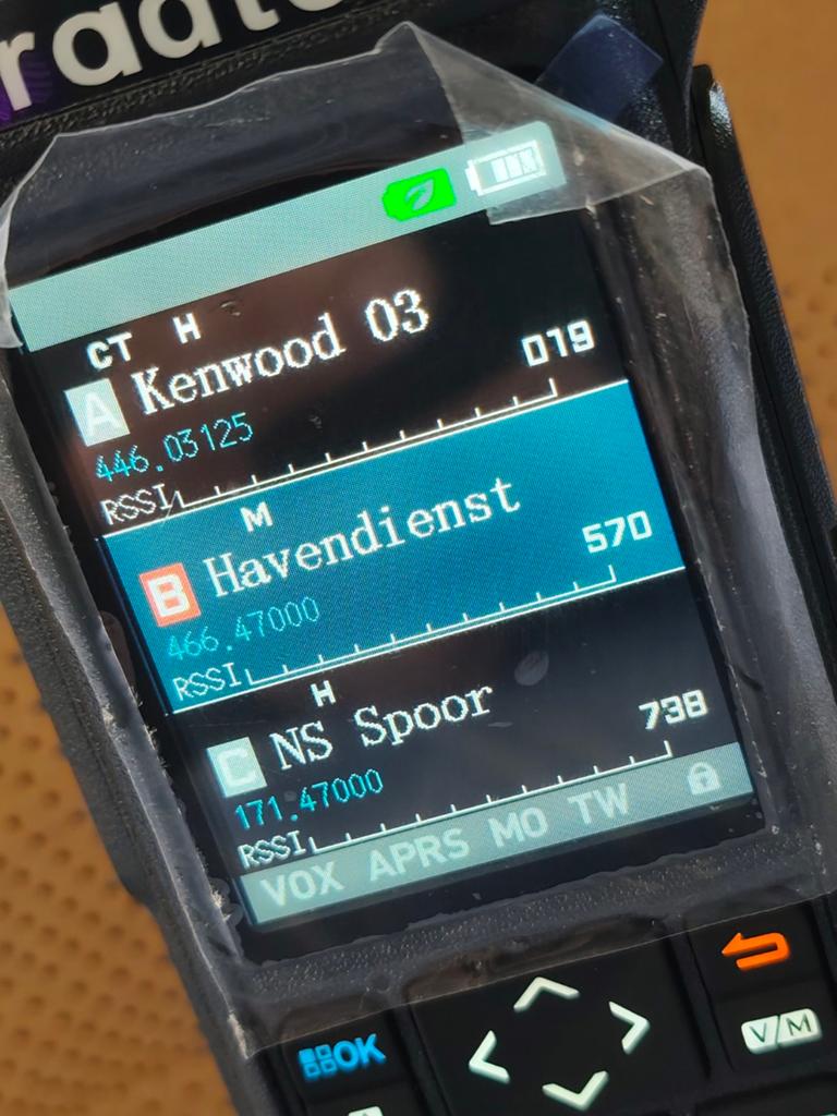 Radtel RT-950 PRO portofoon 10 watt met meer dan 700 kanalen, Telecommunicatie, Portofoons en Walkie-talkies, Met broekklem, Nieuw
