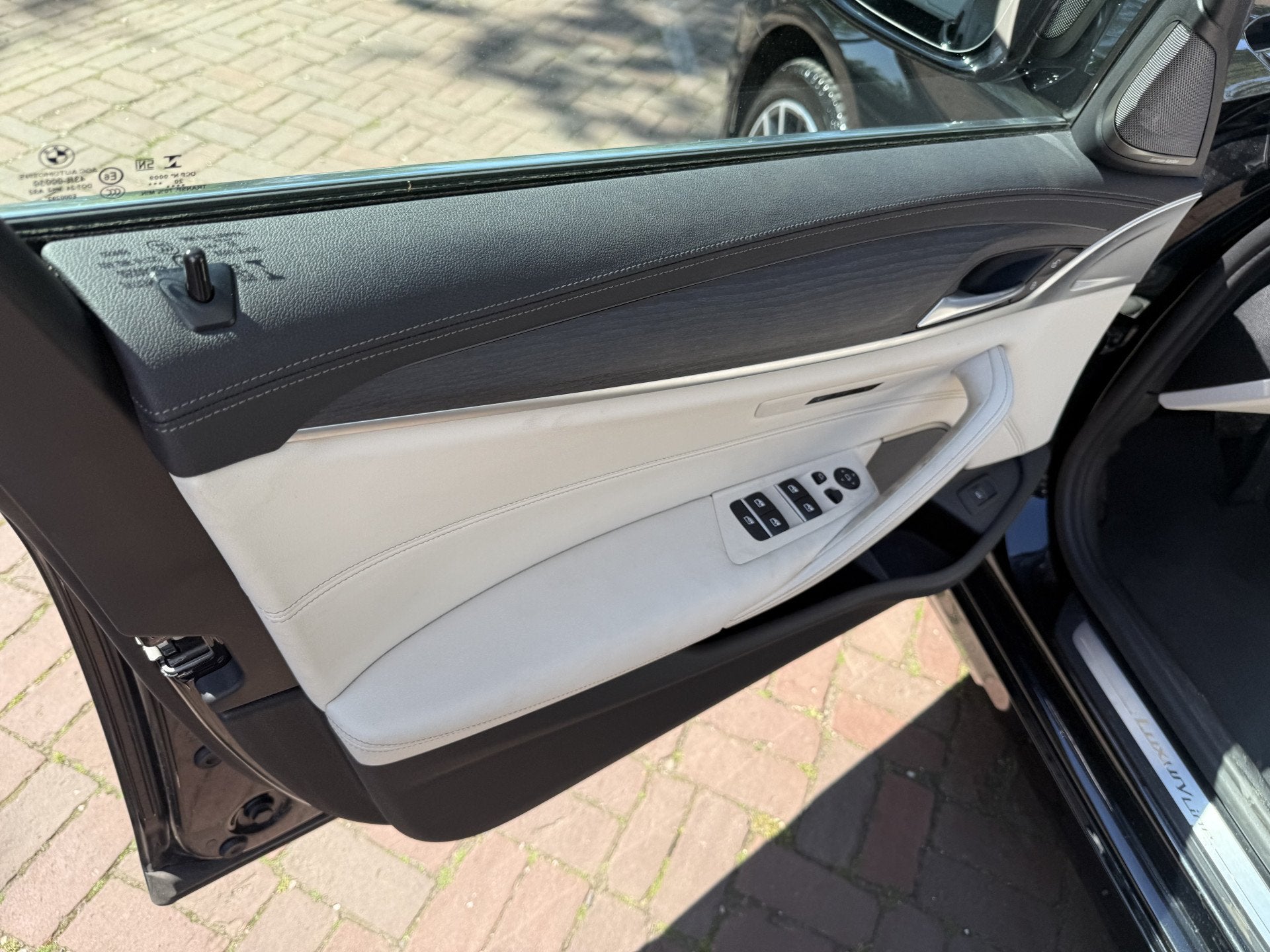 Foto 56 van BMW 5 Serie Touring 520i High Executive | Pano | Leder | 04-