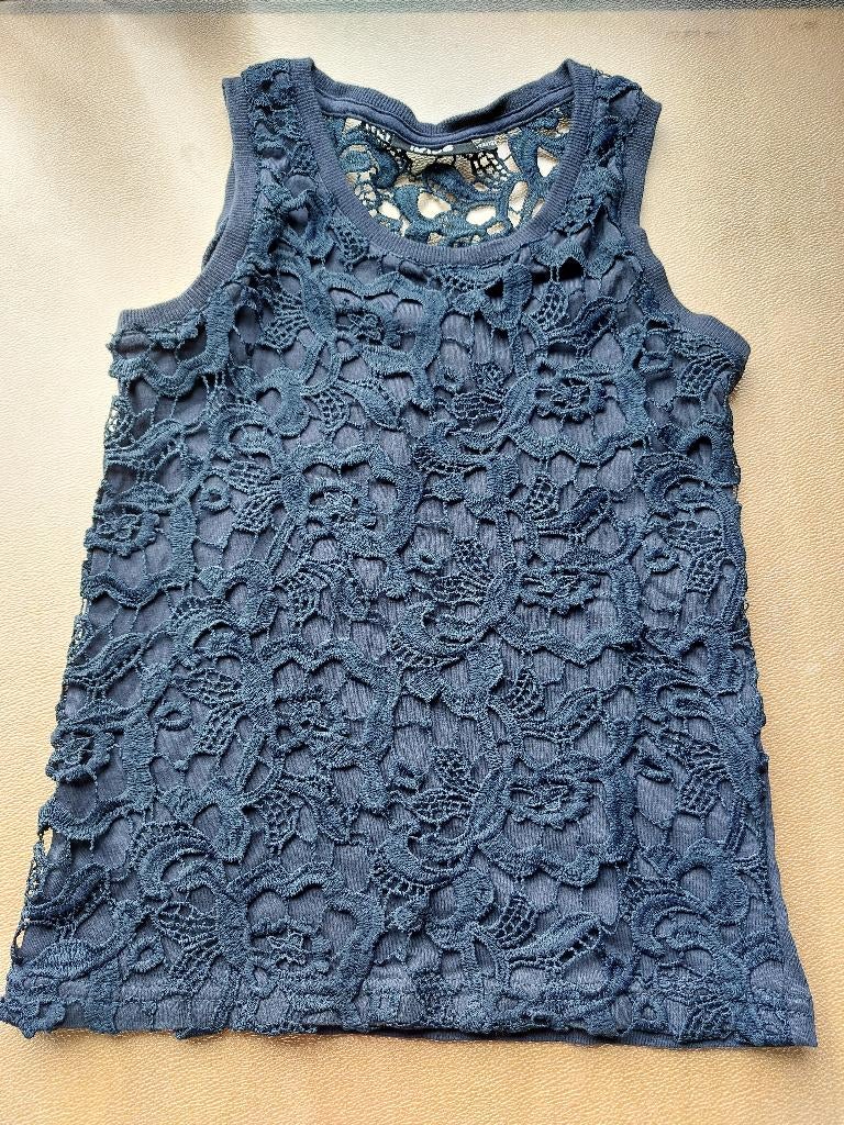 shirtje mouwloos maat 122/128, Meisje, Terstal, Ophalen of Verzenden, Zo goed als nieuw