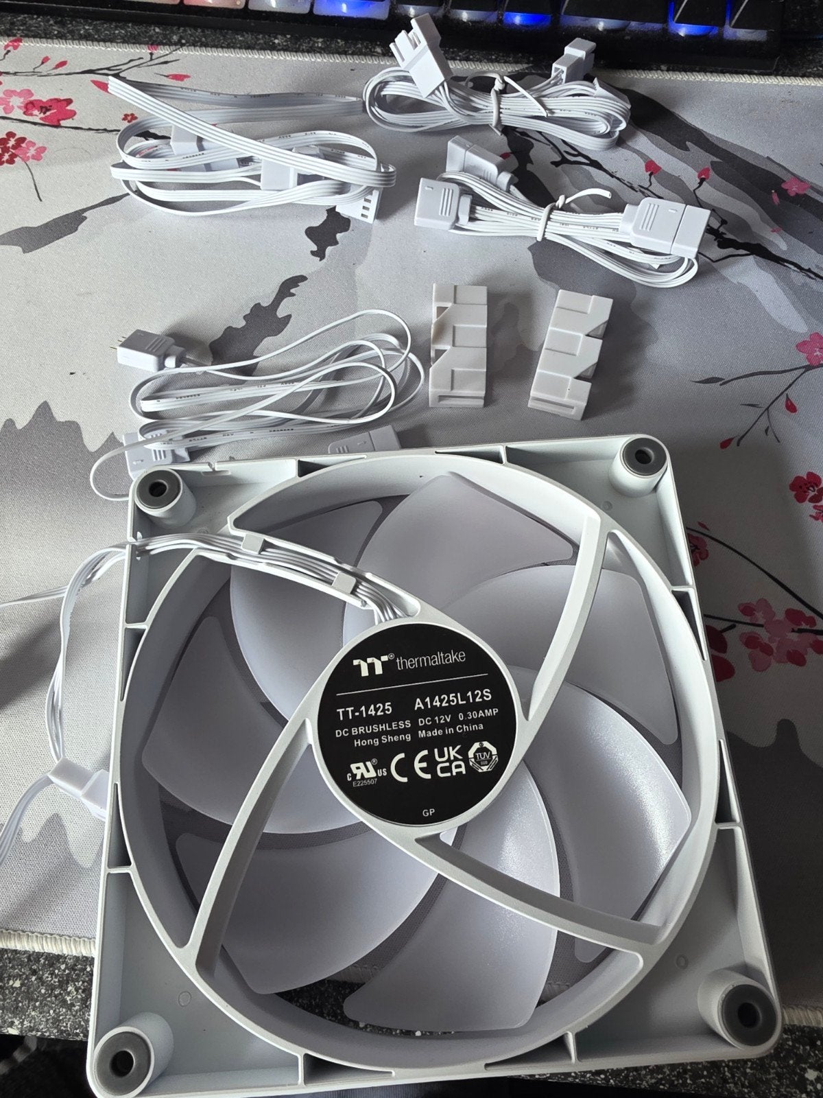 Thermaltake TT-1425 A1425L12S ventilator met kabels, Ophalen of Verzenden, Zo goed als nieuw