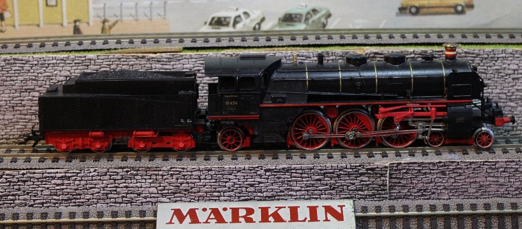 Stoom locomotief met tender  Br.18, Hobby en Vrije tijd, Wisselstroom, Locomotief, Ophalen of Verzenden, Zo goed als nieuw