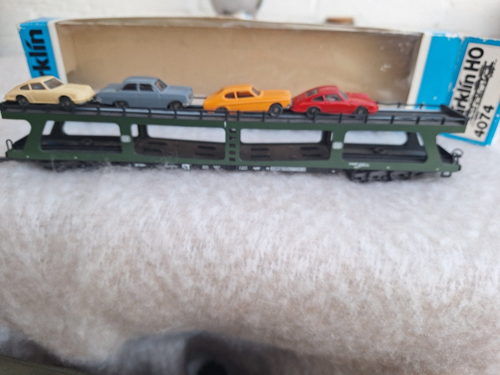 Märklin HO 4074 Autotransportwagon met auto's, Wisselstroom, Gebruikt, Wagon, Ophalen of Verzenden