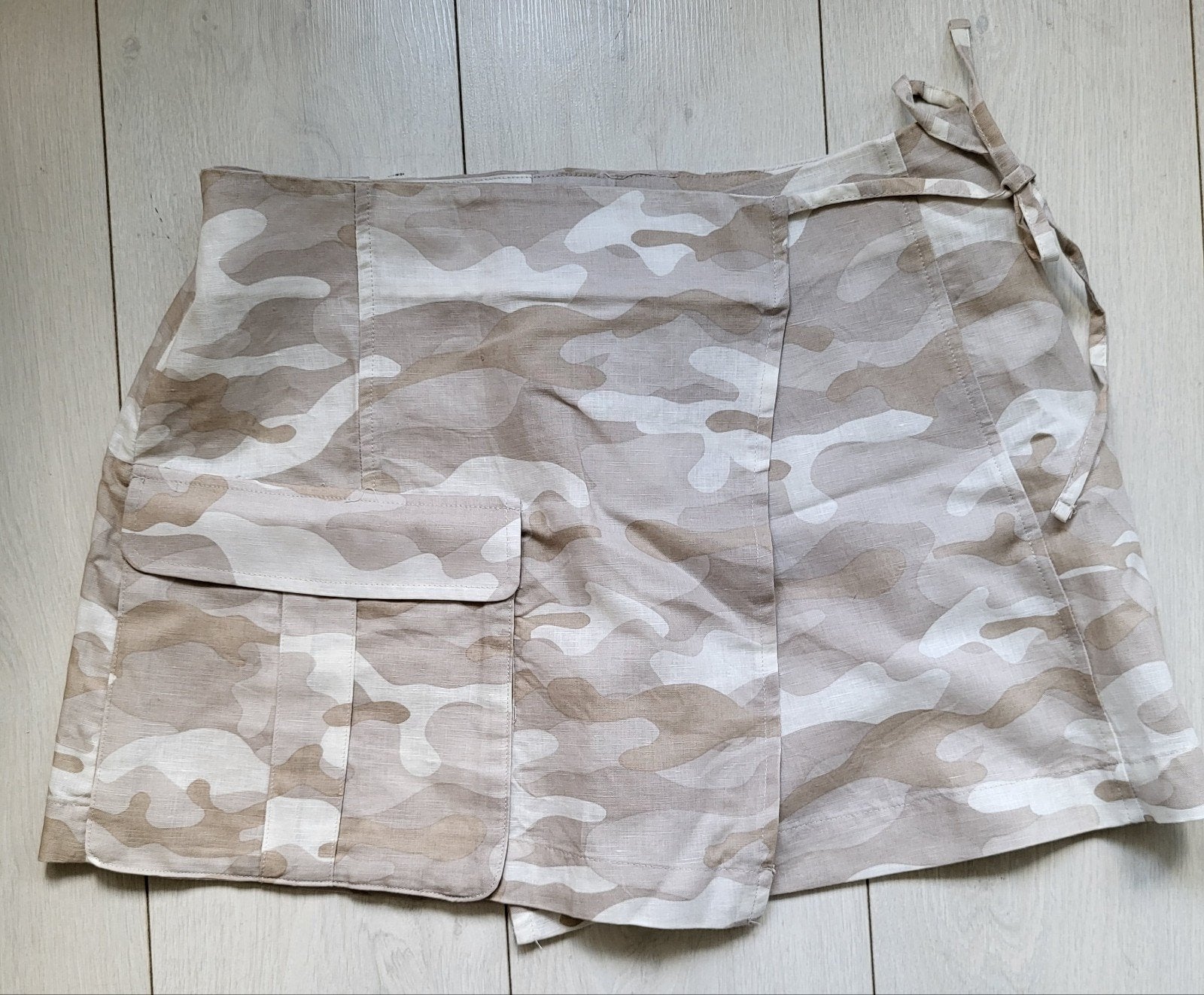 Zara wikkelrokje camouflageprint maat M, Kleding | Dames, Rokken, Maat 38/40 (M), Ophalen of Verzenden, Zo goed als nieuw, Boven de knie