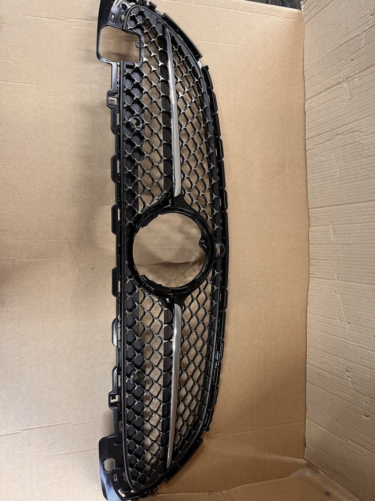 Diamant grill W206 C Klasse night pakket A2068882100, Niet ingevuld, Gebruikt, Mercedes-Benz, Niet ingevuld