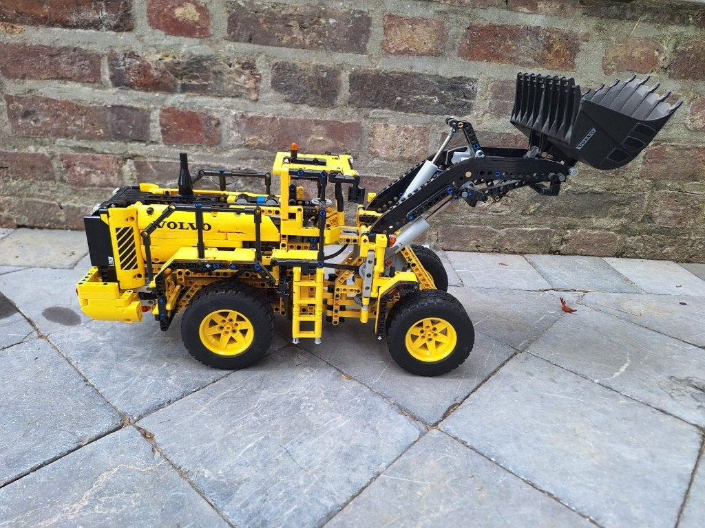 Lego Technic Volvo L350F Wiellader 2 in 1 Lego 42030, Lego, Ophalen of Verzenden, Zo goed als nieuw, Technic