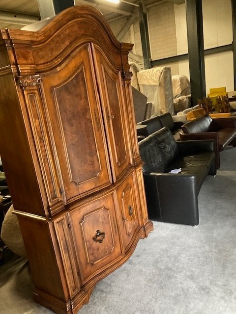 Foto 12 van servieskast buffetkast brocante notenhout 2 delen ALS NIEUW
