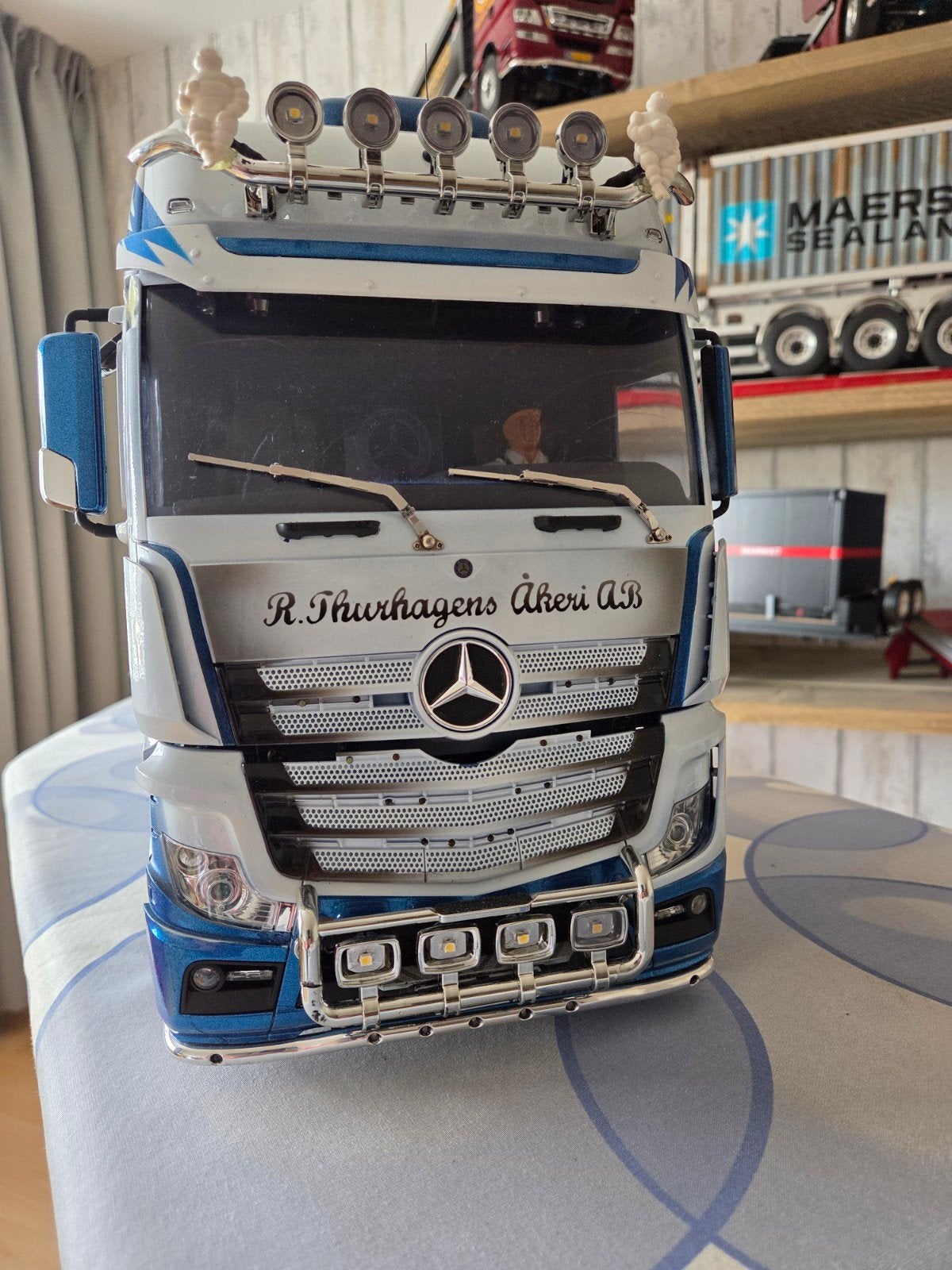 Mercedes-Benz Trekker  Tamiya RC Truck - Compleet & Verlicht, Ophalen of Verzenden, Gebruikt, Schaal 1:14, Elektro