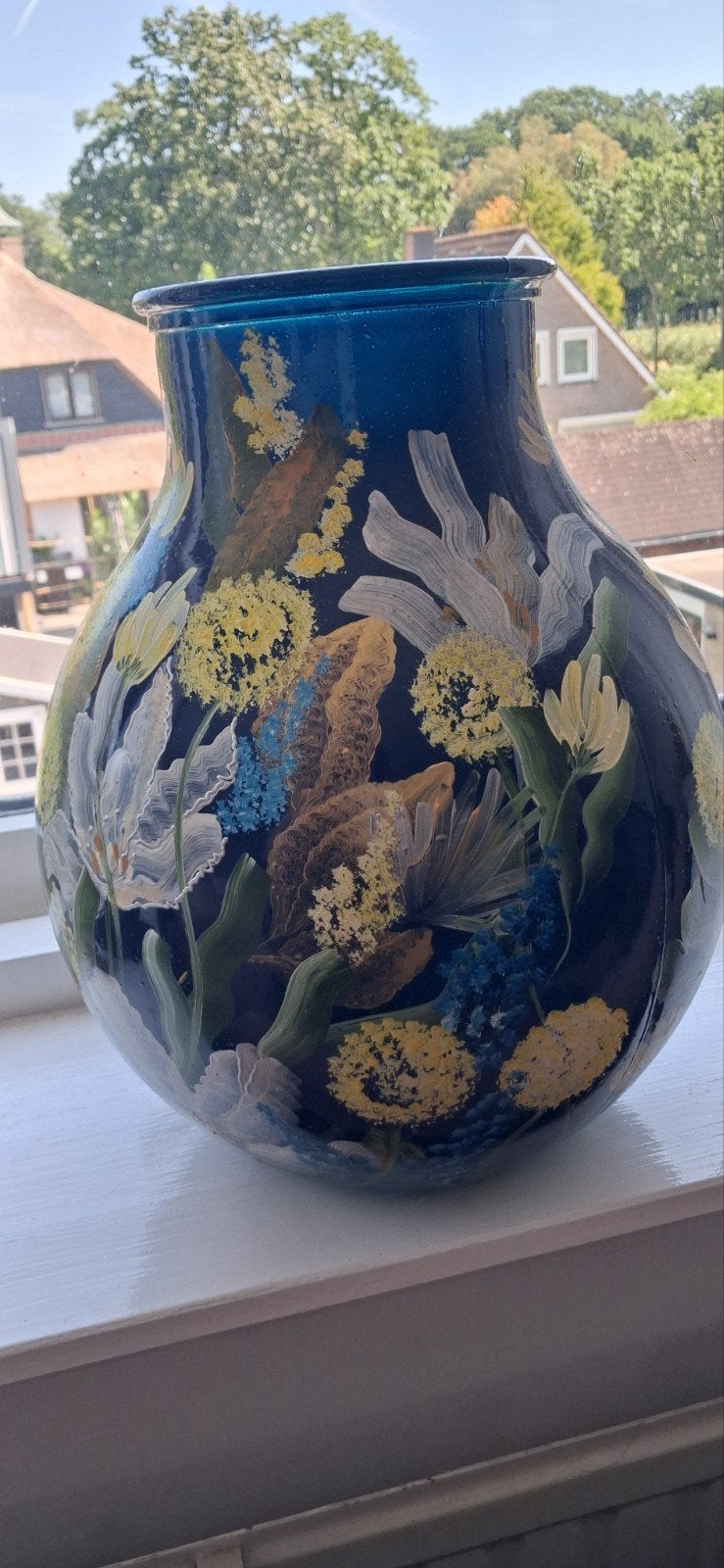 Prachtige blauwe vaas met handgeschilderde bloemen, Ophalen