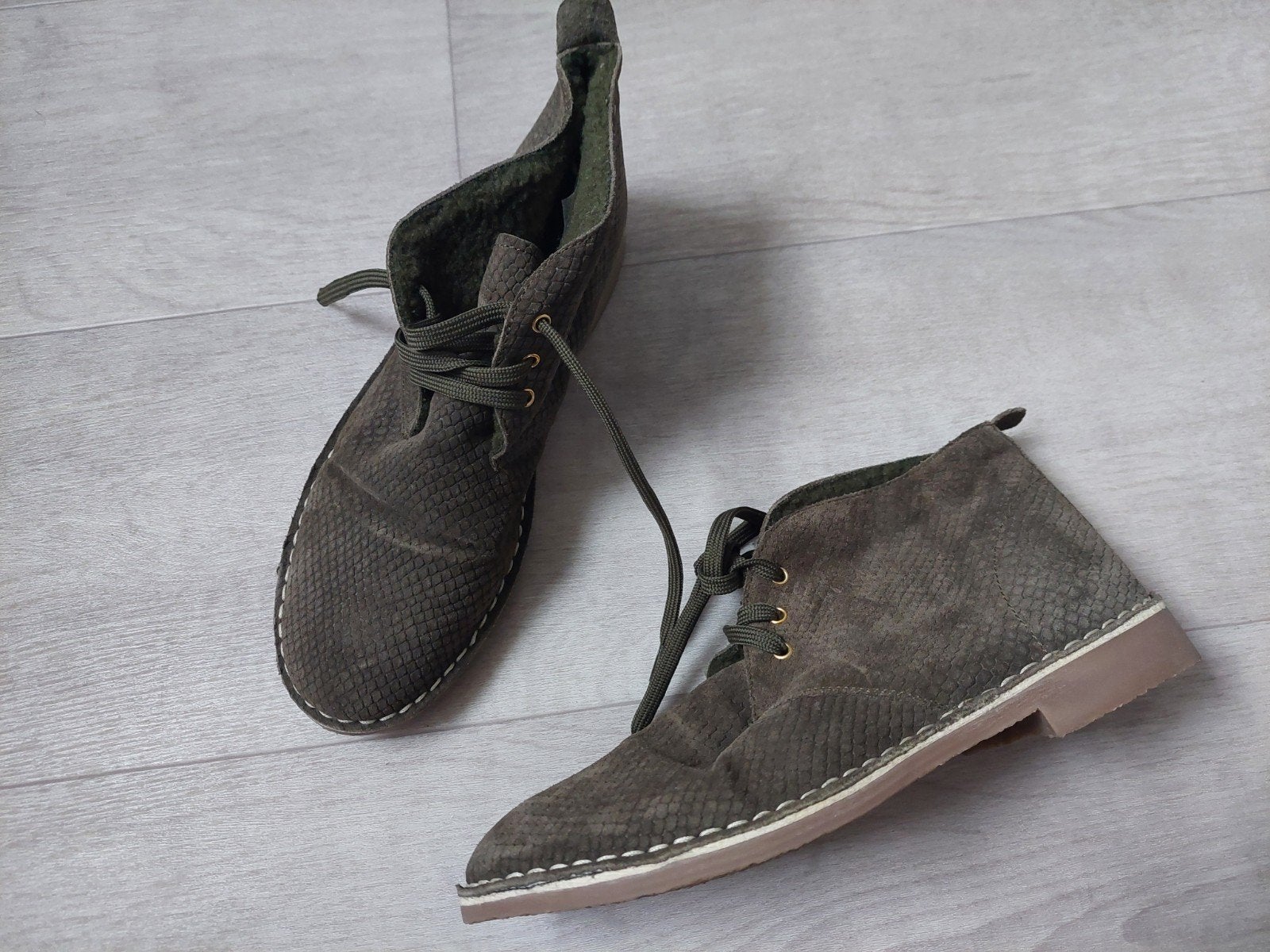 hobb's schoenen slangenprint Maat 39 groen veterschoenen, Hobb's, Lage of Enkellaarzen, Ophalen of Verzenden, Zo goed als nieuw