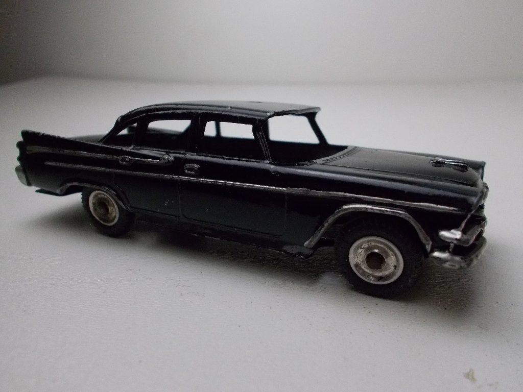 1959 Dinky Toys 258 DODGE ROYAL SEDAN (Gerestaureerd.), Hobby en Vrije tijd, Modelauto's | 1:43, Ophalen of Verzenden, Gebruikt