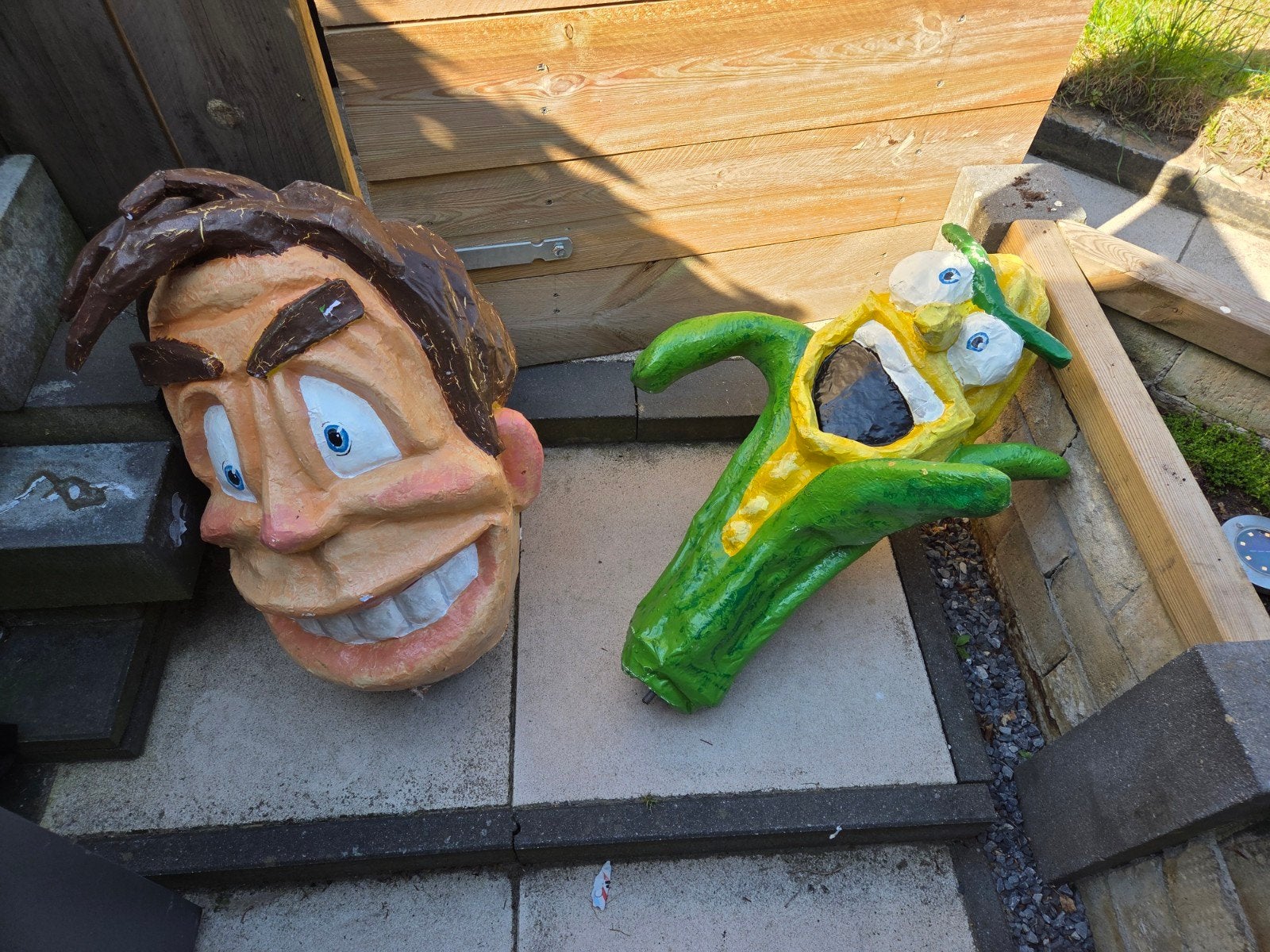Carnavals poppen t.e.a.b., Ophalen