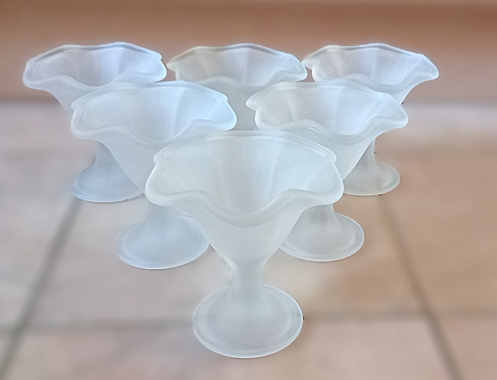 6 glazen dessertcoupes op voet - ca. 13 cm, Ophalen of Verzenden, Glas, Overige stijlen, Overige typen