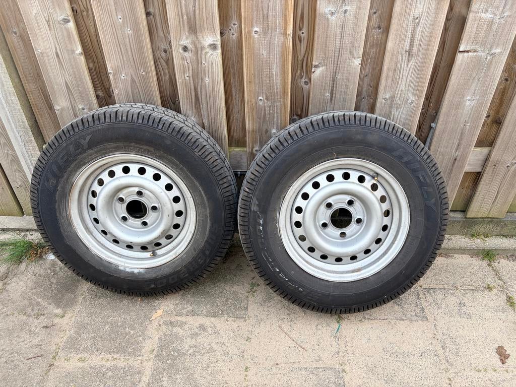 Twee caravan/aanhanger banden 185R14C uit 2013, Ophalen, Gebruikt
