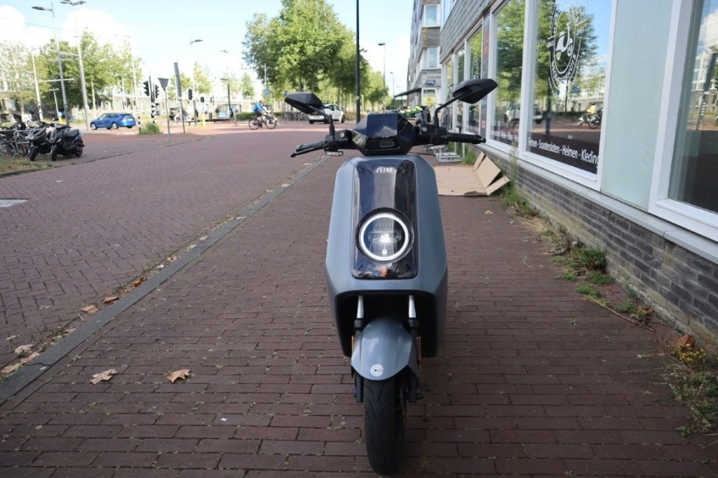 Niu NQX150  mat grijs 2024, Maximaal 45 km/u, Ophalen of Verzenden, Zo goed als nieuw, NIU