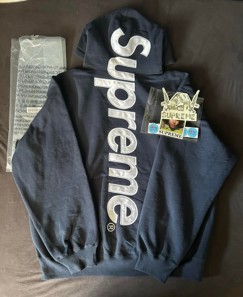 Supreme Satin Appliqué Hoodie Navy, Ophalen of Verzenden, Zo goed als nieuw, Maat 56/58 (XL), Blauw