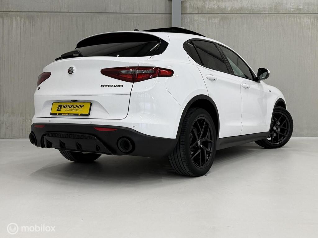 Alfa Romeo Stelvio 2.0 T AWD Sprint Panodak Leer Navi Carpla, Auto's, Automaat, 1995 cc, Zwart, 4 cilinders