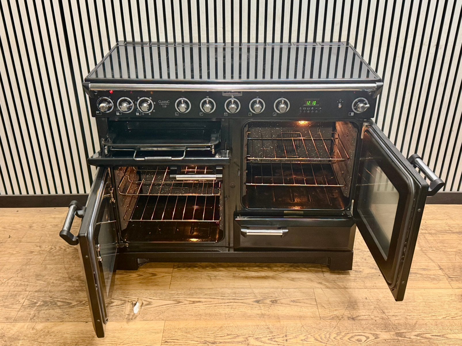 Luxe Falcon Classic De Luxe INDUCTIE met 3 ovens 110 cm, Fornello Esperta, Ophalen of Verzenden, Zo goed als nieuw, Energieklasse A of zuiniger