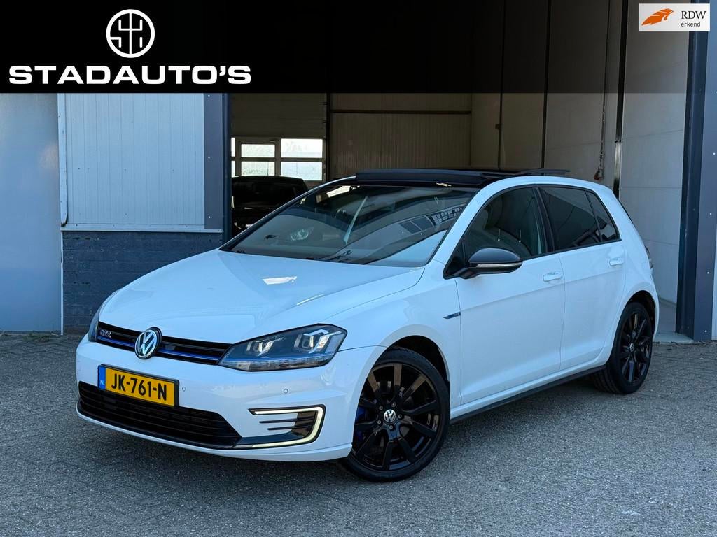 Volkswagen Golf 1.4 TSI GTE DSG Pano|Carplay|LED|Leder!, Auto's, Volkswagen, 8 kWh, Gebruikt, 4 cilinders, 150 pk