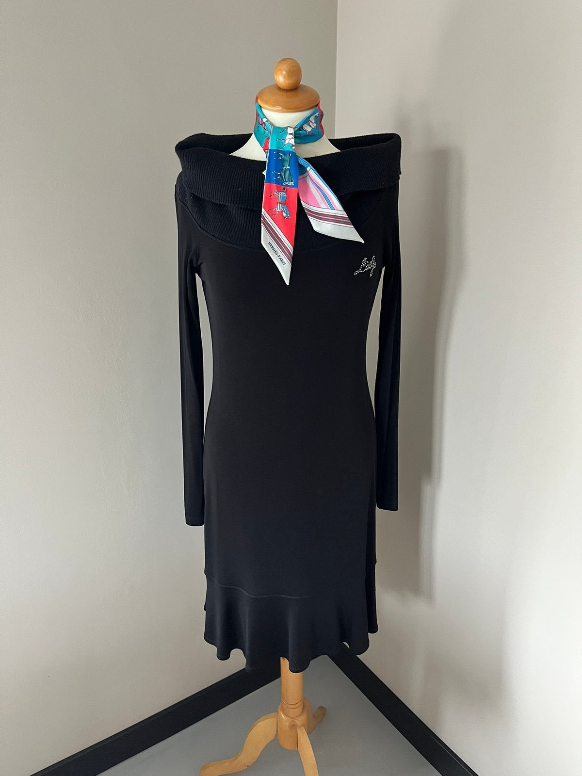 Liu Jo midi jurk zwart mt 40, Kleding | Dames, Jurken, Maat 38/40 (M), Zwart, Ophalen of Verzenden, Zo goed als nieuw