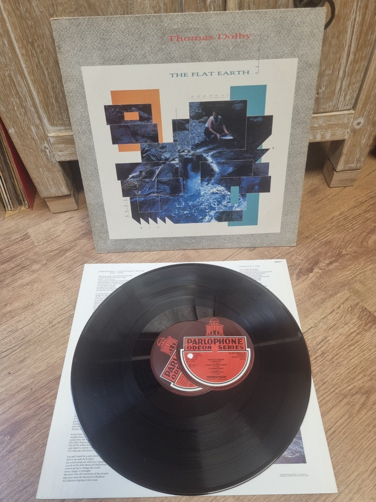 lp Thomas Dolby – The Flat Earth, Ophalen of Verzenden, Zo goed als nieuw, Overige formaten, Poprock