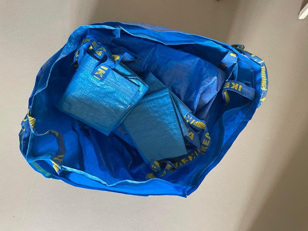 Grote blauwe ikea tassen 7 stuks, Ophalen, Zo goed als nieuw, Blauw, 30 cm of meer