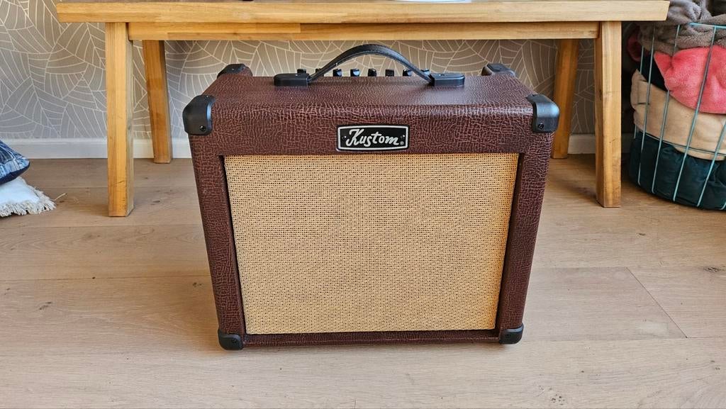 Kustom Sienna 30Pro amp nauwelijks gebruikt, Muziek en Instrumenten, Versterkers | Bas en Gitaar, Ophalen of Verzenden, Zo goed als nieuw