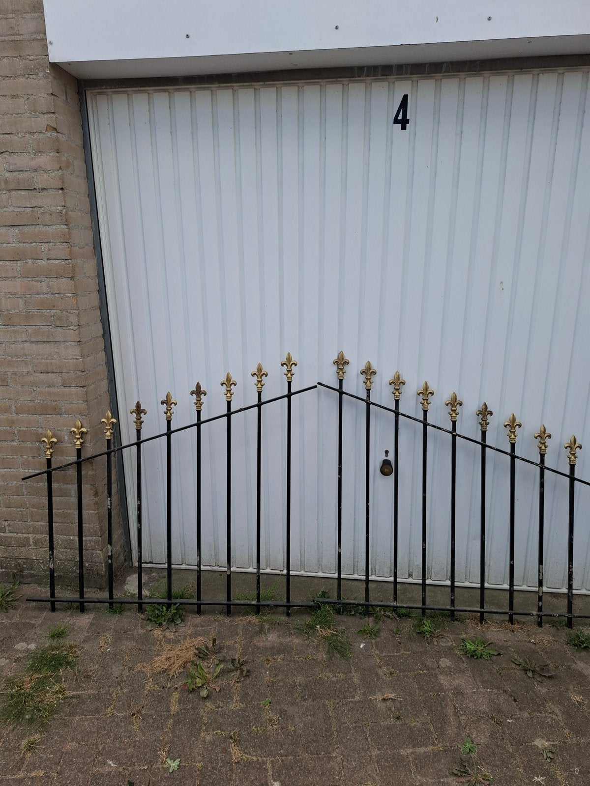Sierhekwerk met lelies - Zwart/Goud, Ophalen, Gebruikt, IJzer, Sierhekwerk