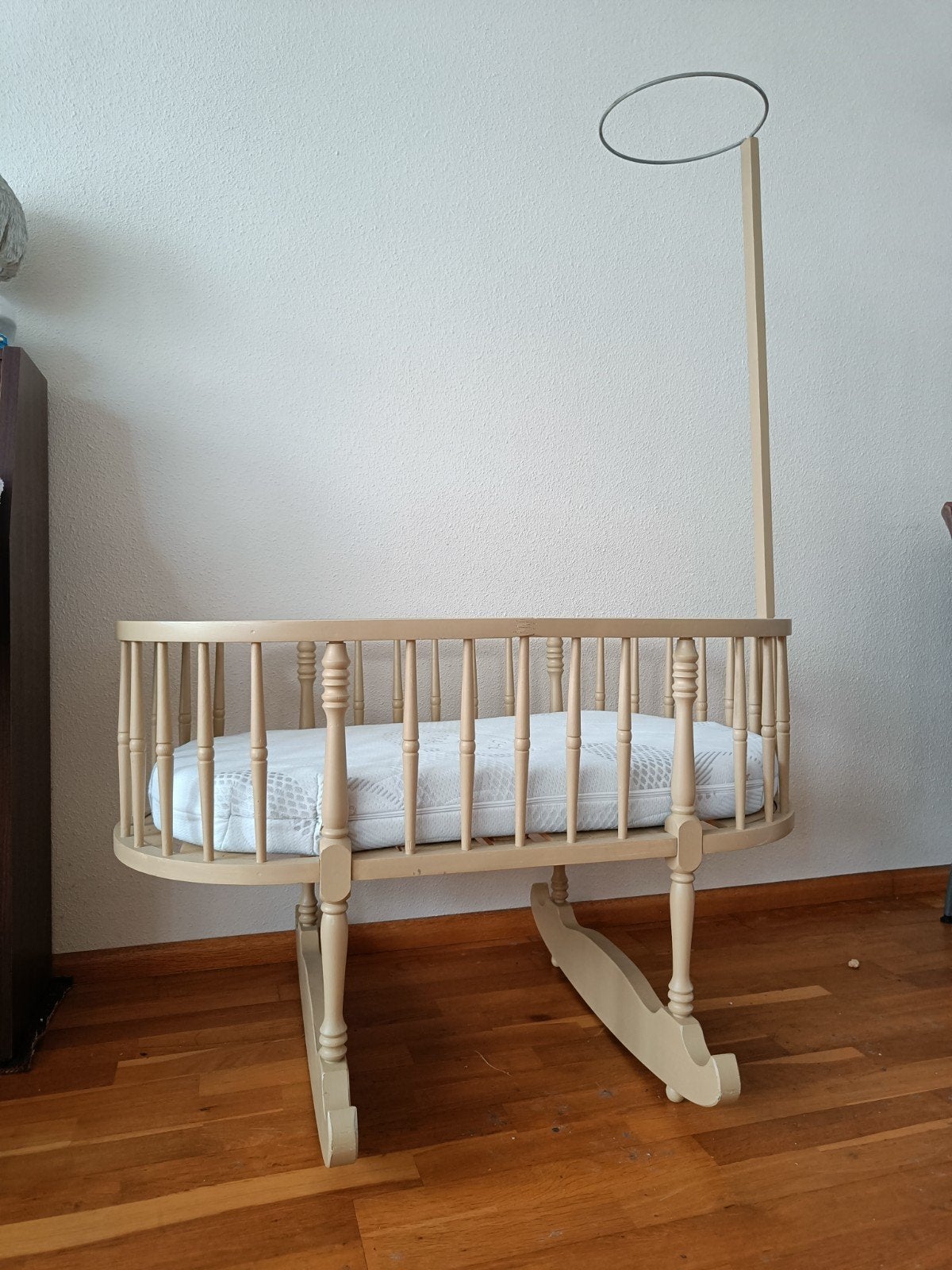 Mooi vintage wiegje met nieuw matrasje, Kinderen en Baby's, Babywiegjes en Ledikanten, Ophalen, Wieg