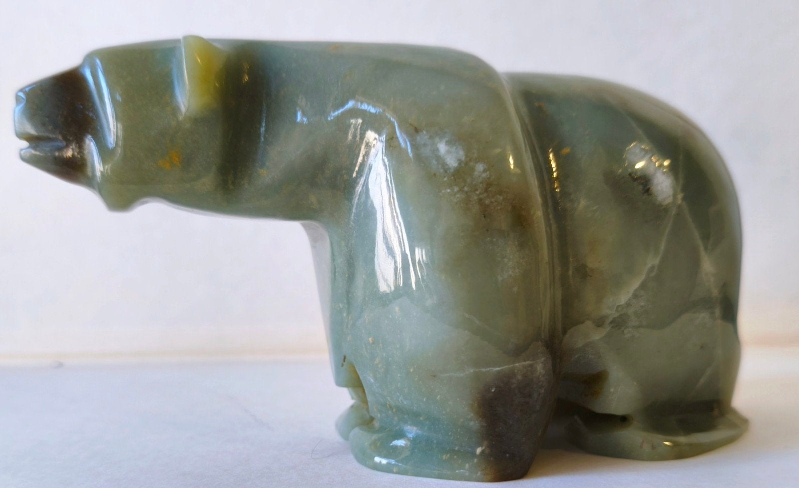Grote Massieve Nefriet Jade Ijsbeer Beeld - 1,1 kg / 16 cm, Ophalen of Verzenden, Zo goed als nieuw, Dier
