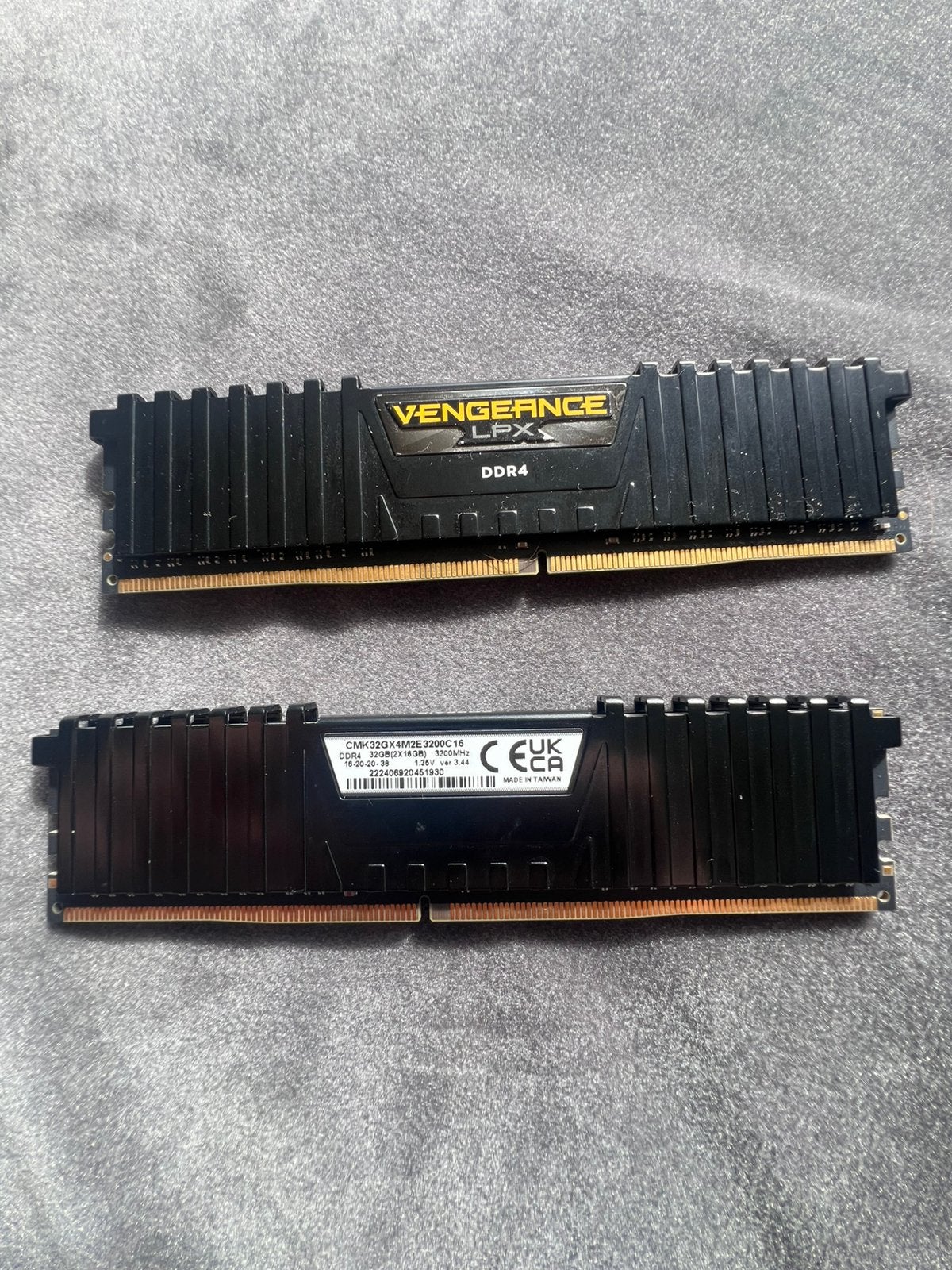 16GB RAM Geheugen 3200MHZ corsair veangencd, DDR4, Ophalen of Verzenden, Zo goed als nieuw, Desktop
