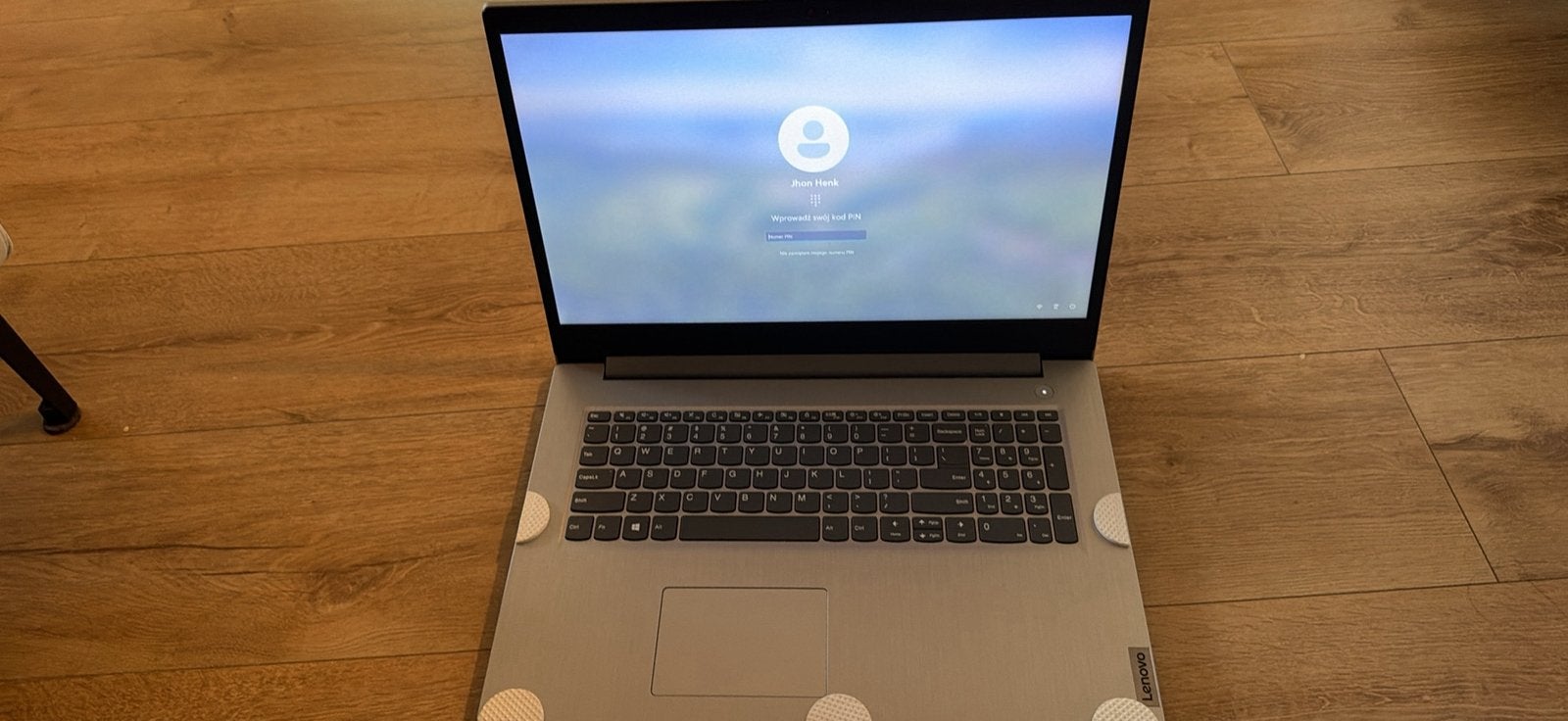 Laptop lenovo 17”, Ophalen, 4 GB of minder, Zo goed als nieuw, 256 GB of meer
