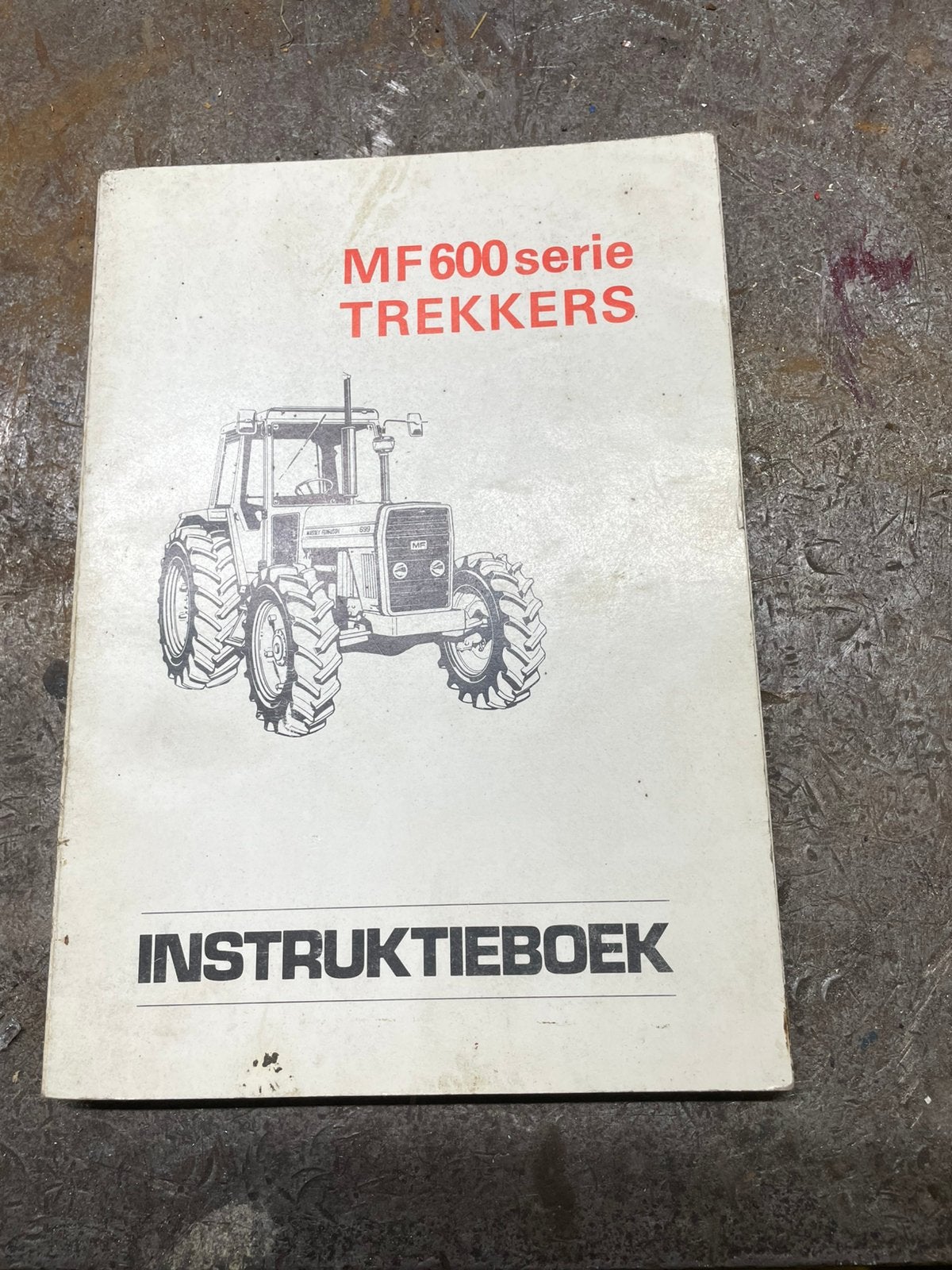 Instructie boek Massey Ferguson 600serie, Ophalen
