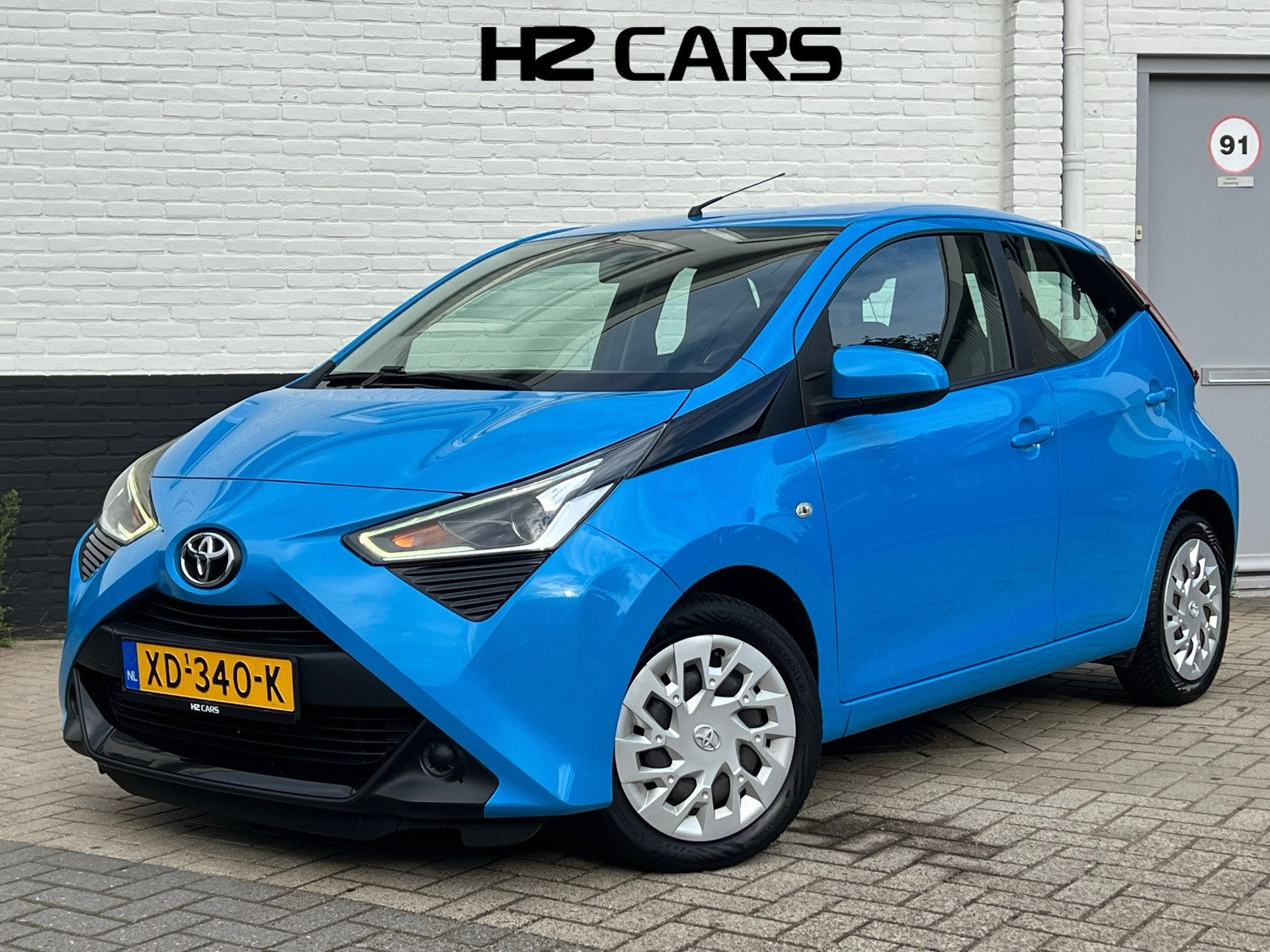 Toyota Aygo 1.0 VVT-i x-play|5drs|Carplay|Trekhaak|Airco|Ele, Voorwielaandrijving, Dealer onderhouden, Stof, Gebruikt