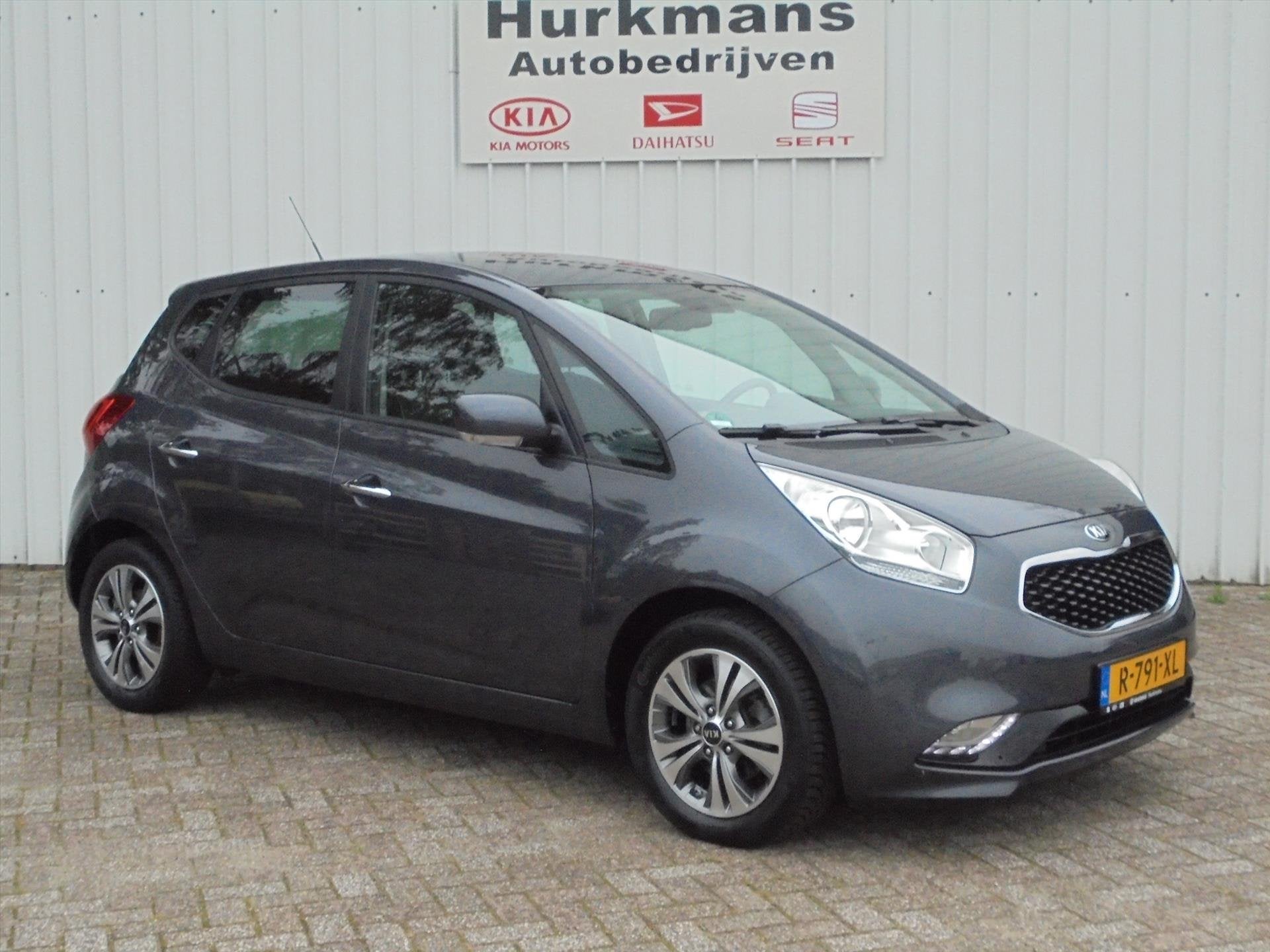 Kia Venga 1.6i AUTOMAAT HOGE INSTAP NAVIGATIE TREKHAAK, Auto's, Stof, Gebruikt, 4 cilinders, Bedrijf