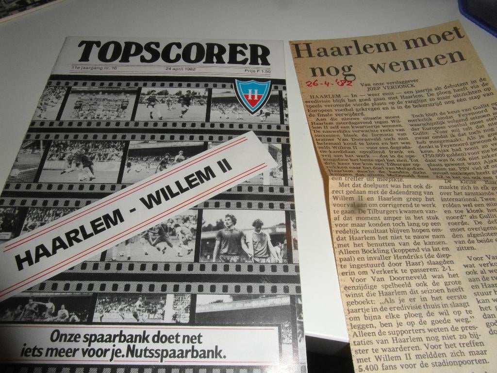voetbal programma hfc haarlem willem II 2  24 april 1982, Ophalen of Verzenden, Zo goed als nieuw, Willem II, Boek of Tijdschrift