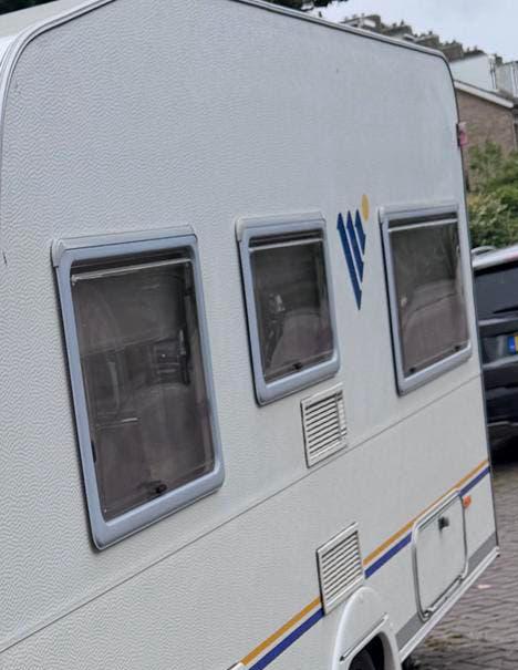 Gezocht! Knaus Vimara caravan zijraam 136x62 cm, Caravans en Kamperen, Caravan accessoires, Ophalen, Gebruikt