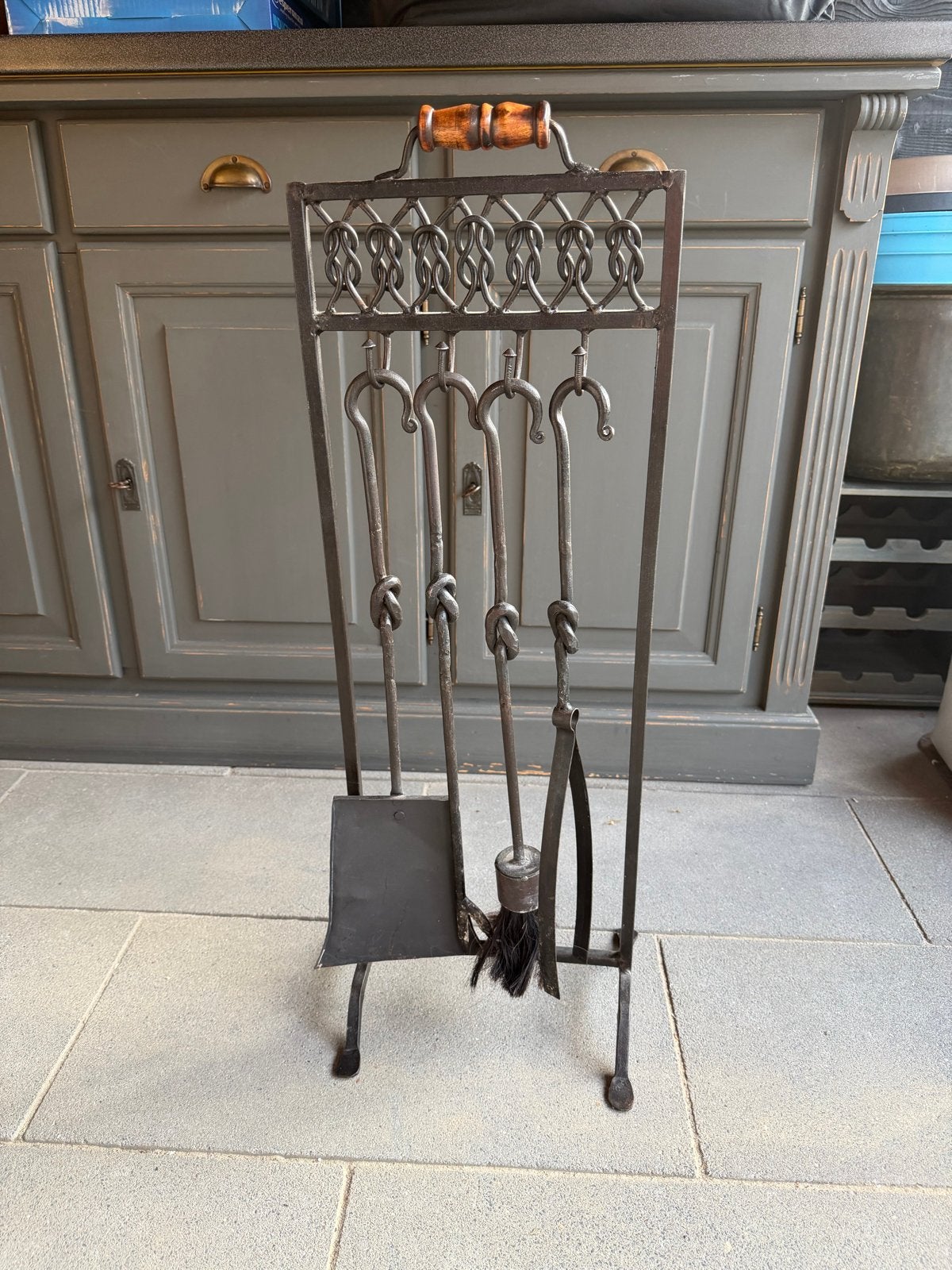 Smeedijzeren haardstel met 4 accessoires, Ophalen, Gebruikt, Vrijstaande haard, Overige soorten